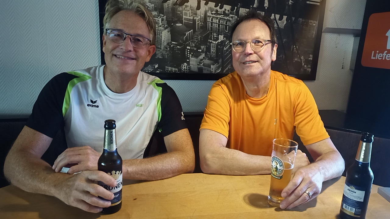 Alte Freunde in der Halle